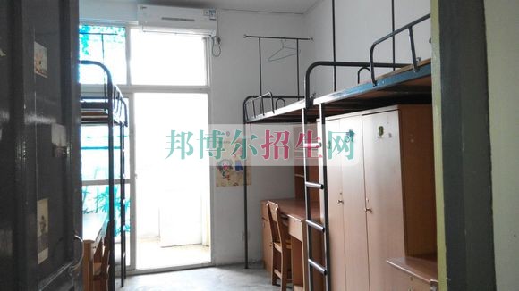 中南財經(jīng)政法大學宿舍條件