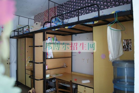 湖南商務(wù)職業(yè)技術(shù)學(xué)院宿舍條件、住宿好嗎、寢室情況