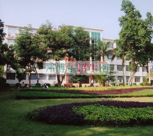 廣西經(jīng)貿(mào)職業(yè)技術(shù)學(xué)院2016年招生簡(jiǎn)章