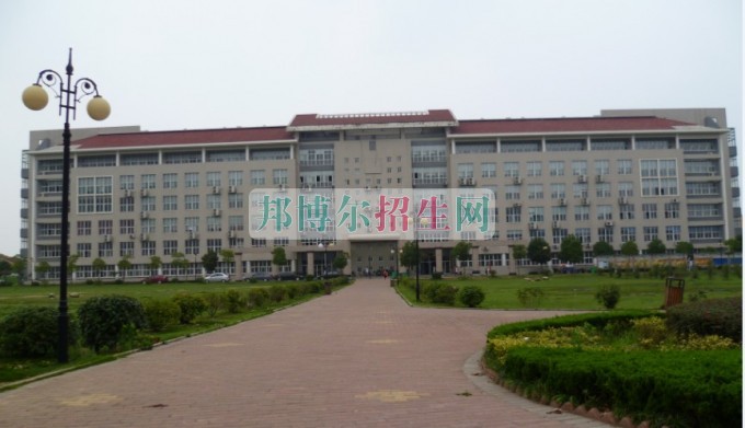 安徽農業(yè)大學經濟技術學院是幾本