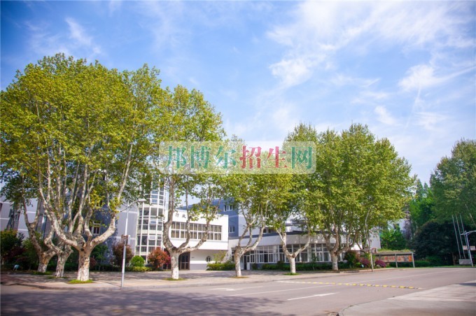職高升大專(zhuān)院校