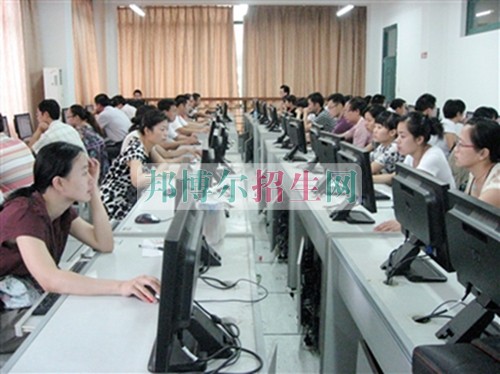 高中畢業(yè)讀計算機應用技術(shù)