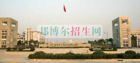 初中畢業(yè)能讀動(dòng)漫設(shè)計(jì)與制作嗎