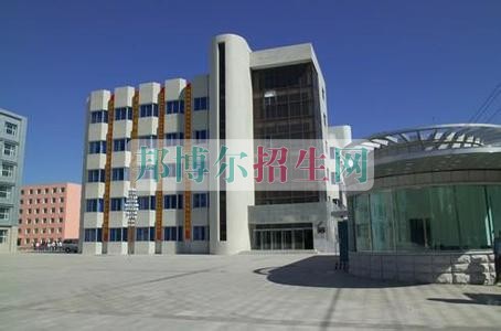 有幾個應(yīng)用電子技術(shù)學(xué)校