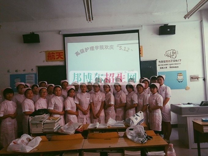 成都高級(jí)護(hù)理大專(zhuān)有哪些