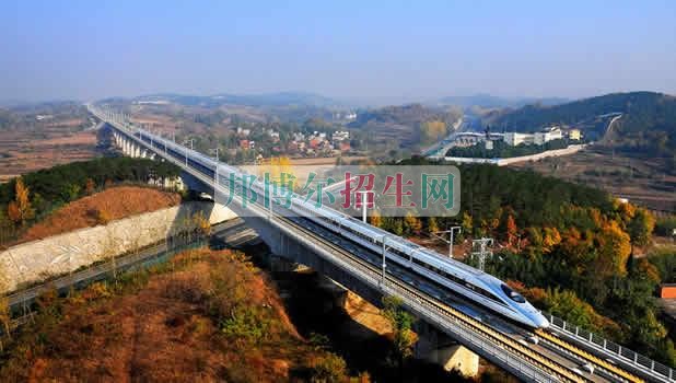 成都男生可以讀鐵道車(chē)輛嗎