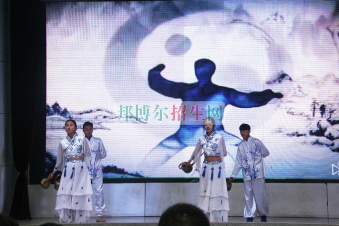 天府新區(qū)成人中等專業(yè)學(xué)校“美好新區(qū)，千年廣都”