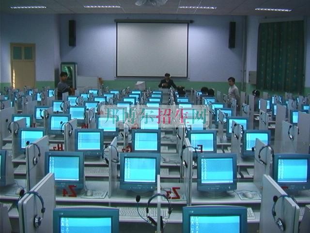 計(jì)算機(jī)多媒體技術(shù)專(zhuān)業(yè)薪資多少