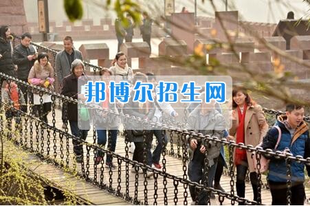 四川省檔案學(xué)校開展&ldquo;三&bull;八&rdquo;婦女節(jié)活動(dòng)