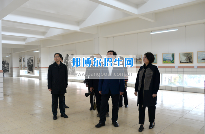 川南幼兒師范高等?？茖W(xué)校作“互聯(lián)網(wǎng)+教育”專題報告