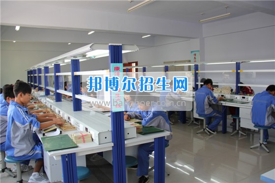 應(yīng)用電子技術(shù)專(zhuān)業(yè)有哪些就業(yè)方向