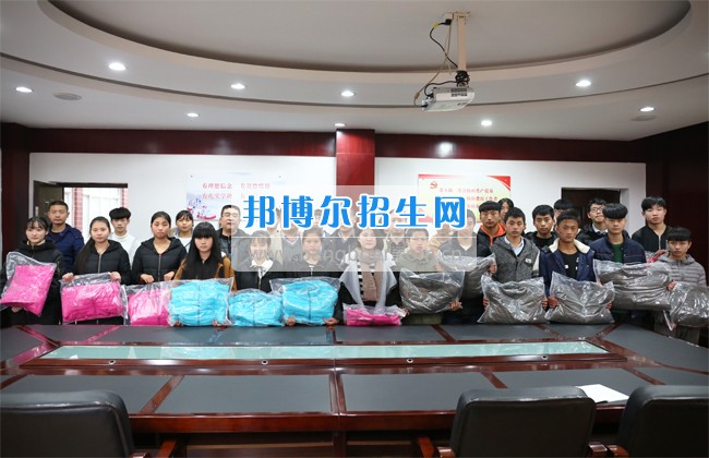 省局到四川省技術(shù)監(jiān)督學(xué)校開展&ldquo;走基層 進(jìn)校園 送溫暖&rdquo;活動