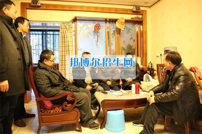 四川省技術(shù)監(jiān)督學校熊蘭校長一行春節(jié)前夕走訪慰問退休干部職工