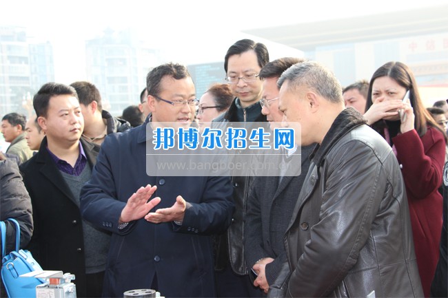 四川省技術(shù)監(jiān)督學(xué)校為&ldquo;春風(fēng)行動&rdquo;現(xiàn)場招聘會助力添彩