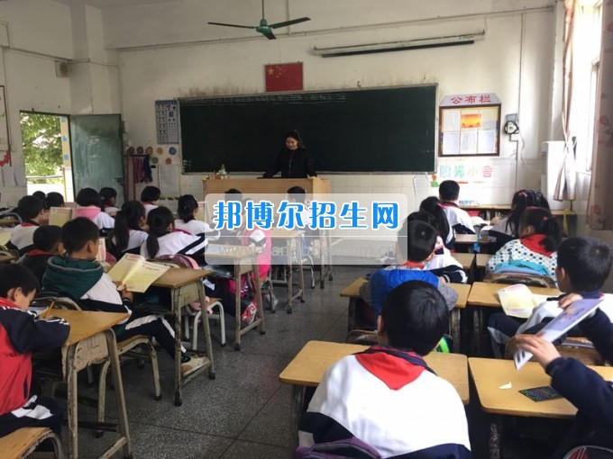 川北幼兒師范高等?？茖W(xué)校職場揚帆 逐夢起航