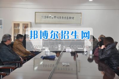 四川省什邡市職業(yè)中專學校迎接德陽市、什邡市教育局開學工作檢查