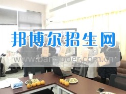 成都市工業(yè)職業(yè)技術學校隆重召開職教集團研討會