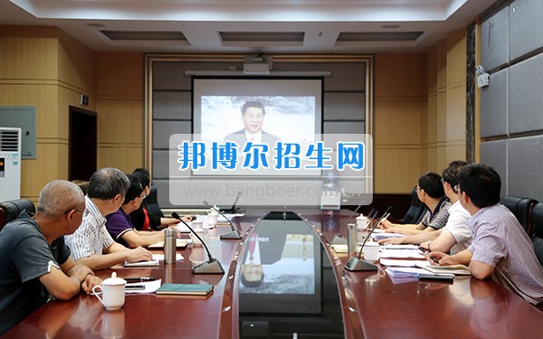 內(nèi)江師范學(xué)院召開(kāi)紀(jì)委領(lǐng)導(dǎo)班子專題民主生活會(huì)