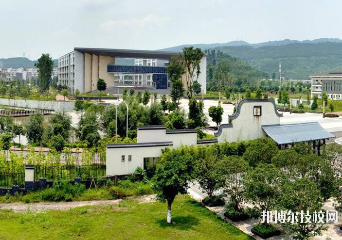 重慶兩江職業(yè)教育中心2020年報(bào)名條件、招生要求、招生對(duì)象