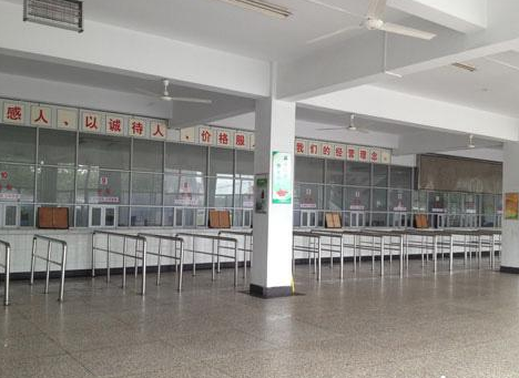 南京金陵高等職業(yè)技術學校食堂情況