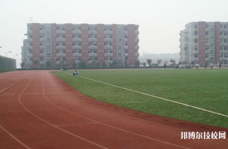 重慶龍門浩職業(yè)中學(xué)校2020年報名條件、招生要求、招生對象