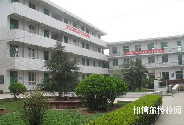 西安雁塔區(qū)職業(yè)高級(jí)中學(xué)2020年報(bào)名條件、招生要求、招生對(duì)象