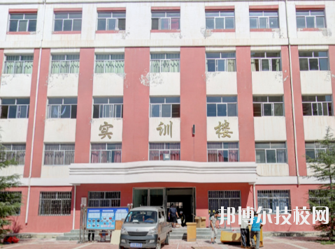 甘肅能源化工職業(yè)學(xué)院2020年報(bào)名條件、招生要求、招生對(duì)象