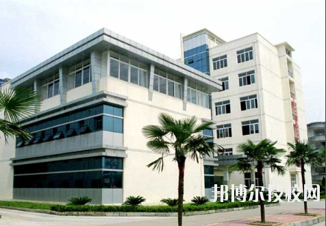 江西化學(xué)工業(yè)高級技工學(xué)校2020年報(bào)名條件、招生要求、招生對象