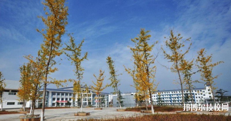 銅仁交通學(xué)校2020年學(xué)費(fèi)、收費(fèi)多少