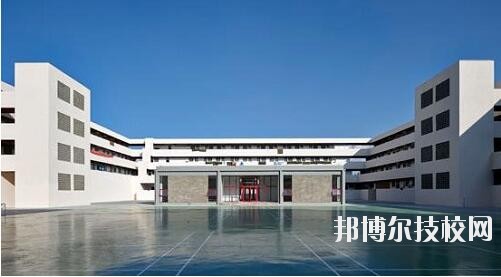 畢節(jié)衛(wèi)生學(xué)校2020年報(bào)名條件、招生要求、招生對(duì)象