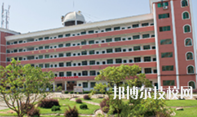 江西新能源技工學(xué)校2020年報(bào)名條件、招生要求、招生對象