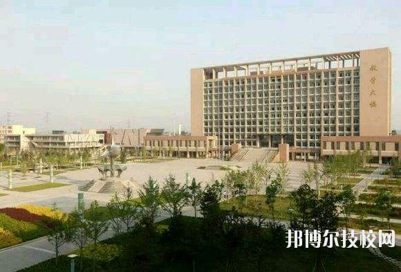 咸陽理工職業(yè)專修學(xué)院2020年報(bào)名條件、招生要求、招生對象