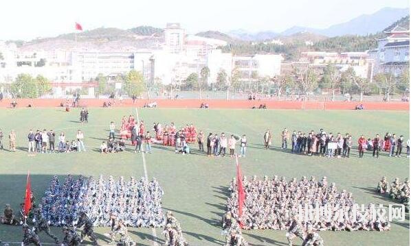 平塘中等職業(yè)學(xué)校2020年報(bào)名條件、招生要求、招生對(duì)象