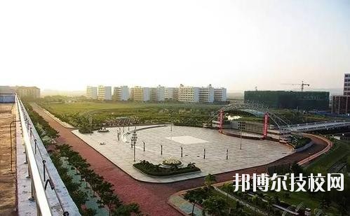 貴陽(yáng)中山科技學(xué)校地址在哪里