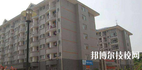 甘肅石化技師學(xué)院2020年學(xué)費(fèi)、收費(fèi)多少