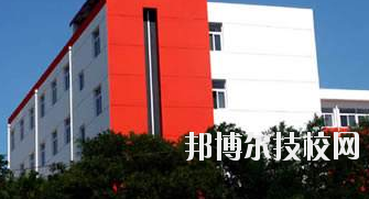 長慶石油學(xué)校2020年報名條件、招生要求、招生對象