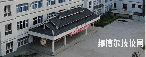 玉林龍池汽車(chē)工程職業(yè)技術(shù)學(xué)校2020年招生辦聯(lián)系電話(huà)