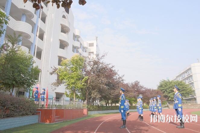 重慶醫(yī)藥學校網站網址