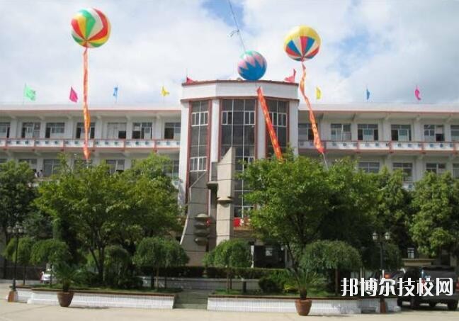 畢節(jié)財(cái)貿(mào)學(xué)校2020年報(bào)名條件、招生要求、招生對(duì)象