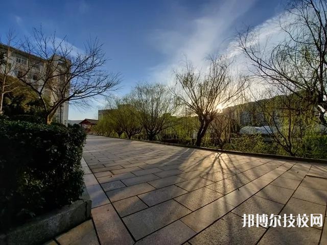 北侖職業(yè)高級(jí)中學(xué)2020年報(bào)名條件、招生要求、招生對(duì)象