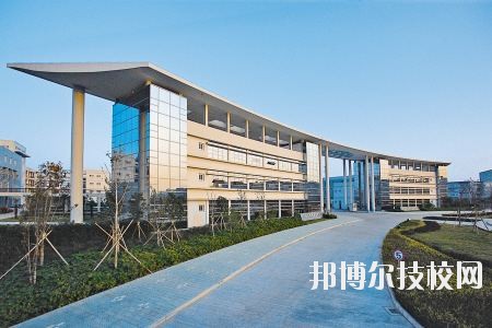 鄞州職業(yè)教育中心學校2020年報名條件、招生要求、招生對象