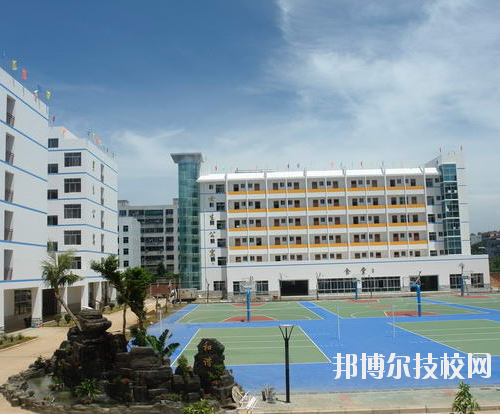 重慶萬州三峽服裝藝術(shù)學(xué)校怎么樣、好不好