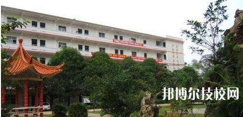 重慶萬(wàn)州商貿(mào)中等專(zhuān)業(yè)學(xué)校2020年報(bào)名條件、招生要求、招生對(duì)象