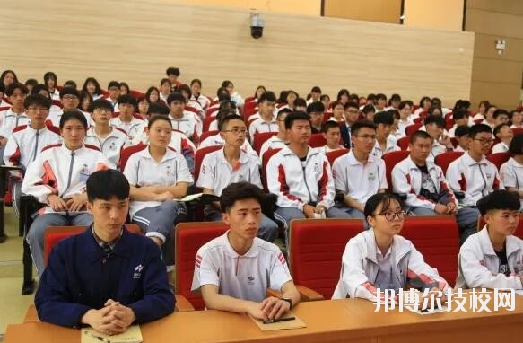 新昌技師學(xué)院2020年報名條件、招生要求、招生對象
