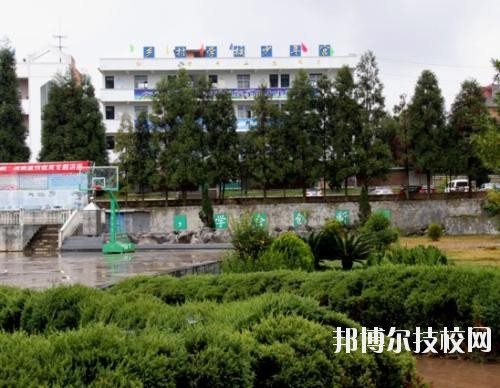 貞豐職業(yè)技術(shù)學(xué)校2020年報(bào)名條件、招生要求、招生對(duì)象