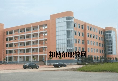 祿勸職業(yè)高級中學2020年報名條件、招生要求、招生對象
