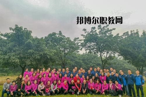 都勻工商管理學(xué)校2020年報(bào)名條件、招生要求、招生對(duì)象