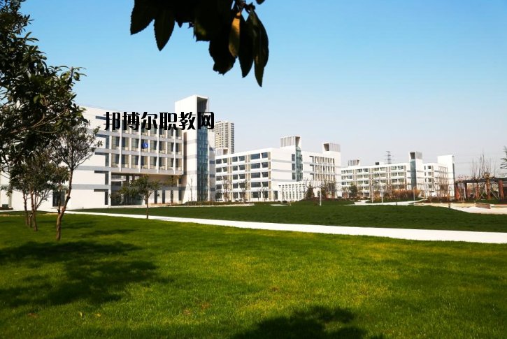 江蘇商貿(mào)職業(yè)學院怎么樣、好不好