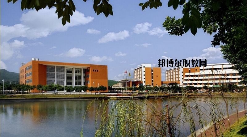仙桃新亞電腦中等職業(yè)學(xué)校2020年報(bào)名條件、招生要求、招生對(duì)象