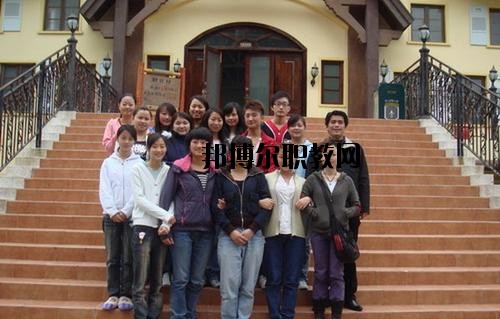 貴州省物資學(xué)校2020年報(bào)名條件、招生要求、招生對(duì)象